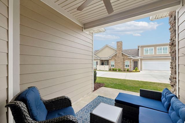 2664 Stonecenter Ln, Murfreesboro, TN 37128
