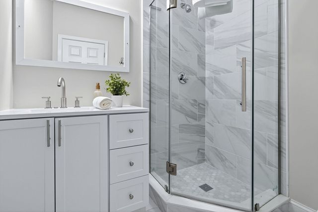 104 Thorndike St 2, Cambridge, MA 02141