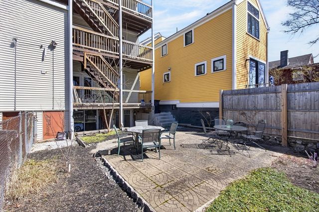 104 Thorndike St 2, Cambridge, MA 02141
