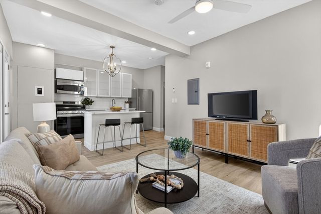 104 Thorndike St 2, Cambridge, MA 02141