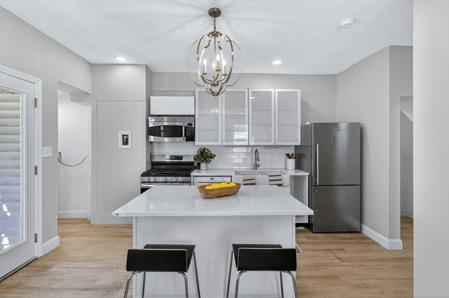 104 Thorndike St 2, Cambridge, MA 02141