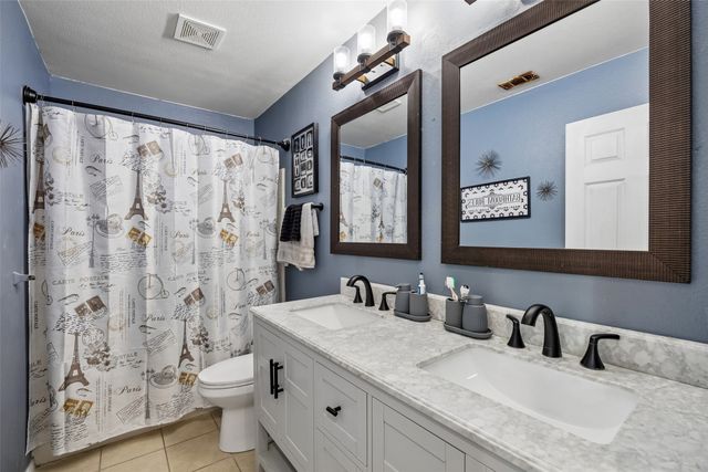 709 Bastrop Drive, Arlington, TX 76002