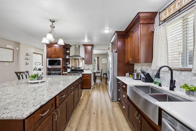 709 Bastrop Drive, Arlington, TX 76002