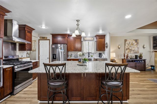 709 Bastrop Drive, Arlington, TX 76002