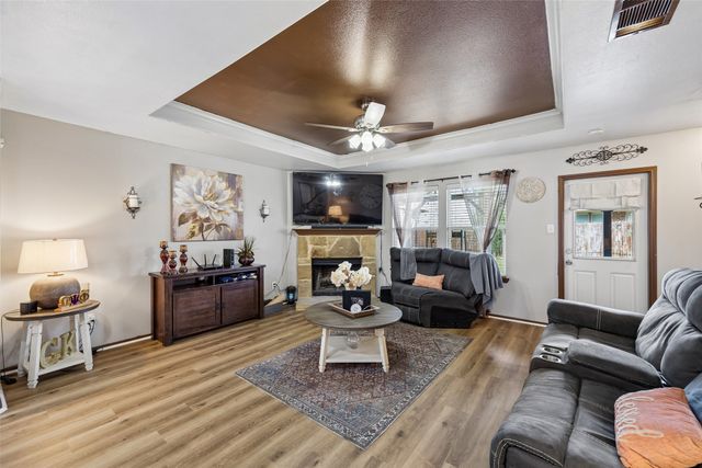 709 Bastrop Drive, Arlington, TX 76002