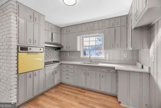 6541 Debbie Sue Lane, Morrow, GA 30260