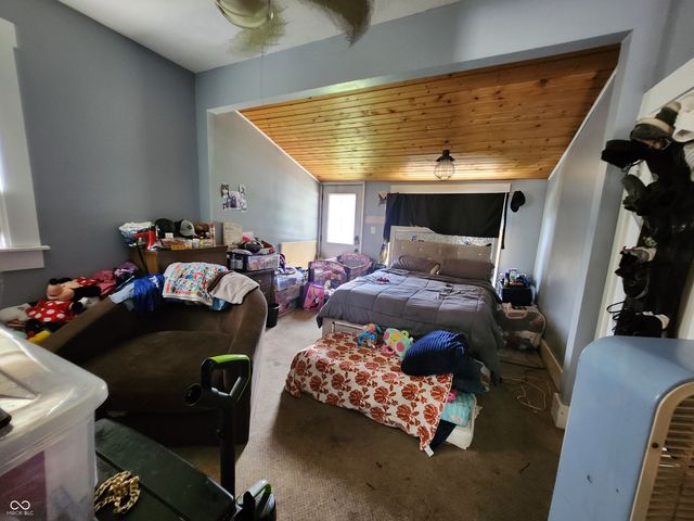 15 N Miller Street, Shelbyville, IN 46176