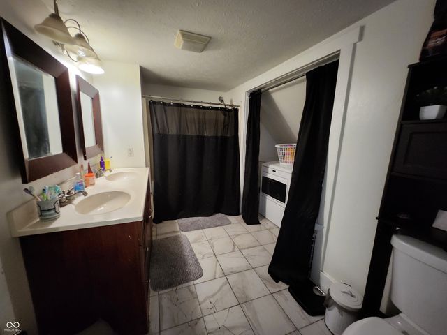 15 N Miller Street, Shelbyville, IN 46176