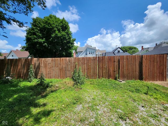 15 N Miller Street, Shelbyville, IN 46176