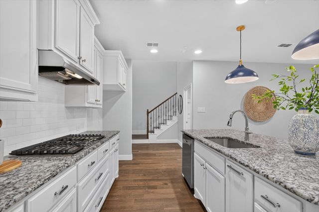 2873 Creekway Drive, Carrollton, TX 75010