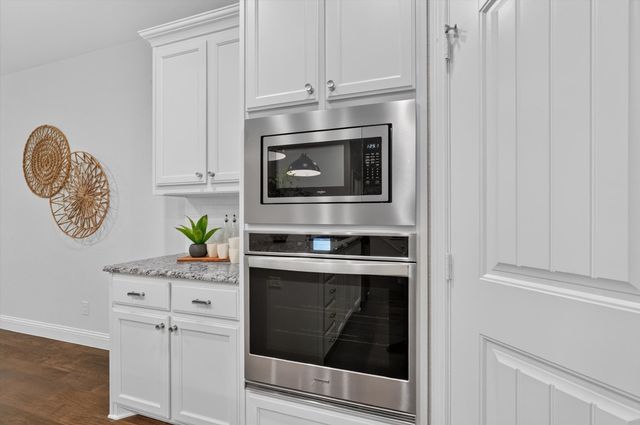2873 Creekway Drive, Carrollton, TX 75010