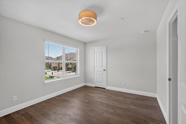 2873 Creekway Drive, Carrollton, TX 75010