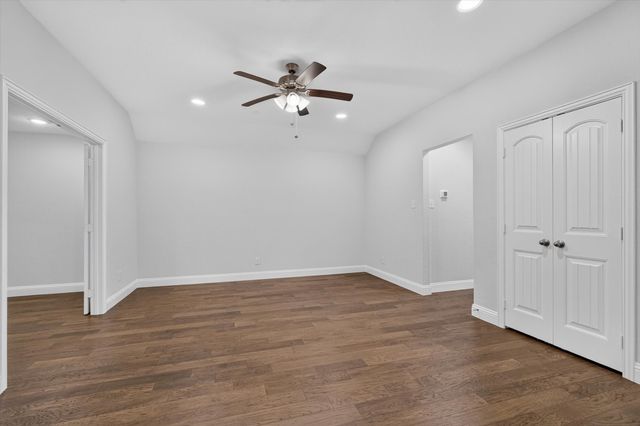 2873 Creekway Drive, Carrollton, TX 75010
