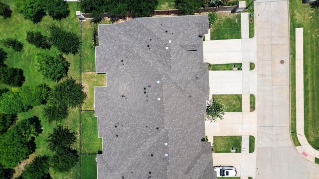 2873 Creekway Drive, Carrollton, TX 75010