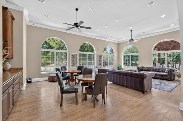 2873 Creekway Drive, Carrollton, TX 75010