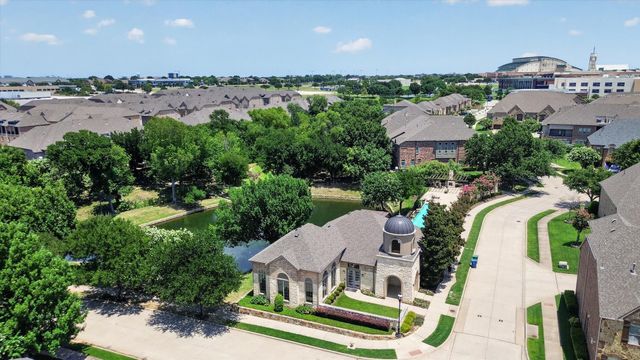 2873 Creekway Drive, Carrollton, TX 75010