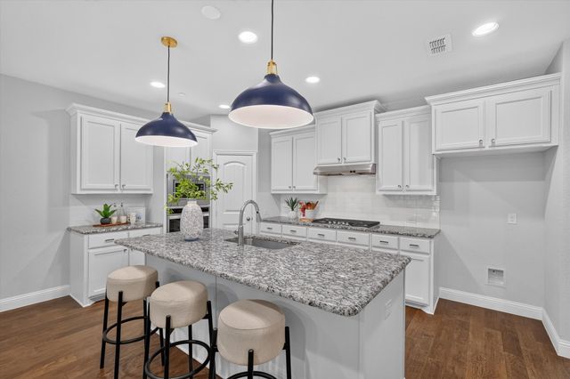 2873 Creekway Drive, Carrollton, TX 75010