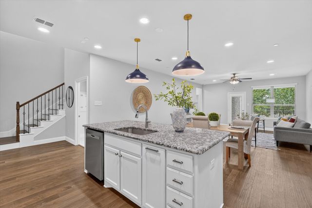 2873 Creekway Drive, Carrollton, TX 75010