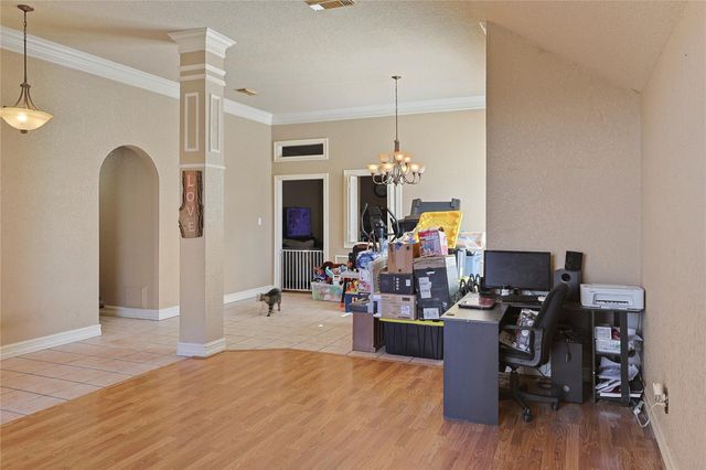 106 Mockingbird Lane, Bridge City, TX 77611