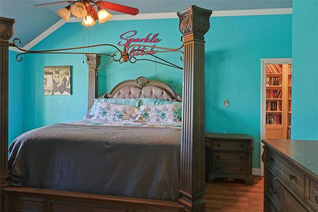 106 Mockingbird Lane, Bridge City, TX 77611