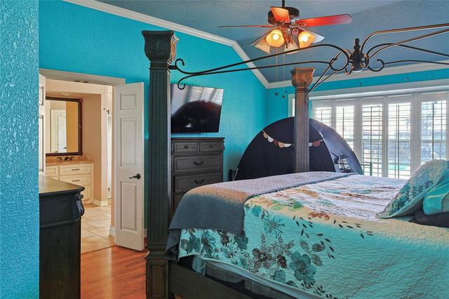 106 Mockingbird Lane, Bridge City, TX 77611