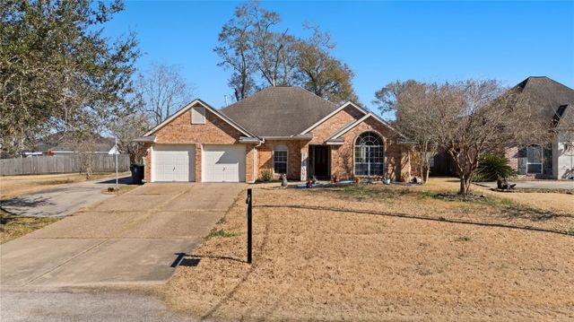 106 Mockingbird Lane, Bridge City, TX 77611