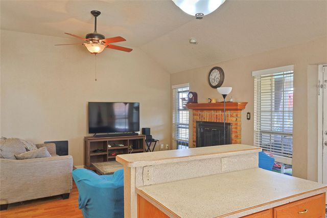 106 Mockingbird Lane, Bridge City, TX 77611