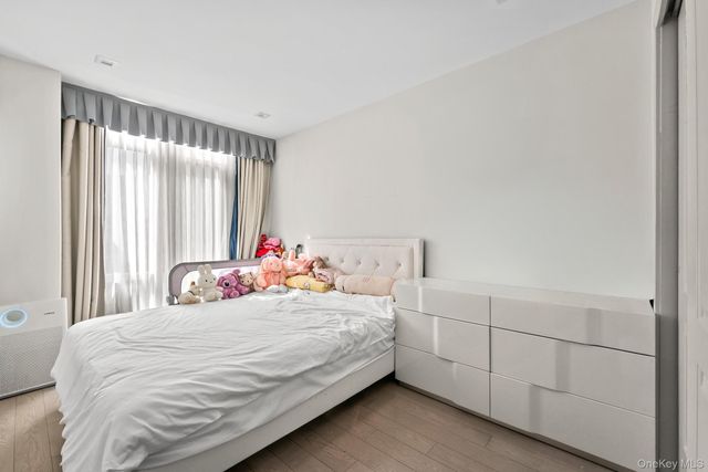 4162 Bowne Street 5A, Flushing, NY 11355