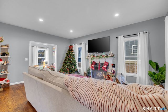 40 Wiegert Way, Bristol, CT 06010