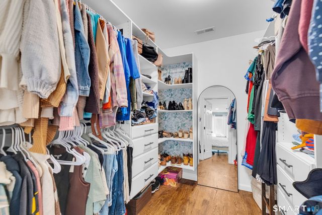 40 Wiegert Way, Bristol, CT 06010