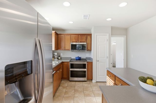 1001 Daniel Ln, Spring Hill, TN 37174