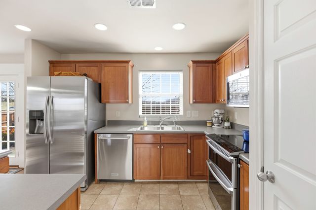 1001 Daniel Ln, Spring Hill, TN 37174