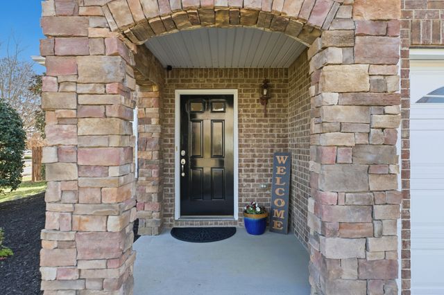 1001 Daniel Ln, Spring Hill, TN 37174