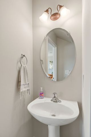 1001 Daniel Ln, Spring Hill, TN 37174