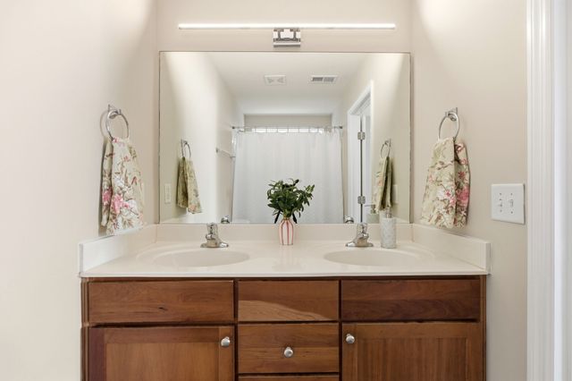 1001 Daniel Ln, Spring Hill, TN 37174