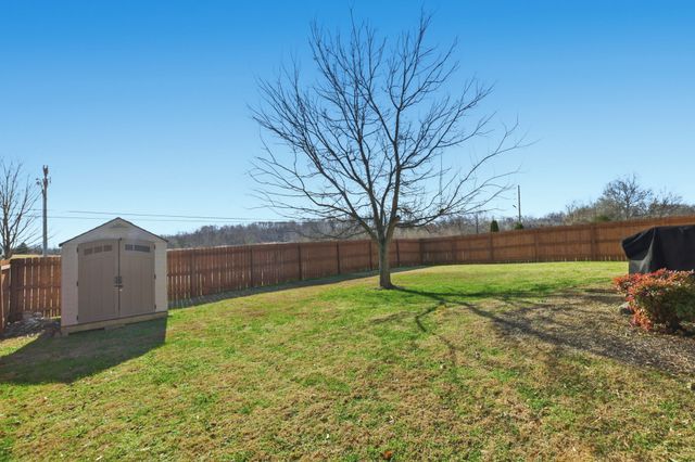 1001 Daniel Ln, Spring Hill, TN 37174