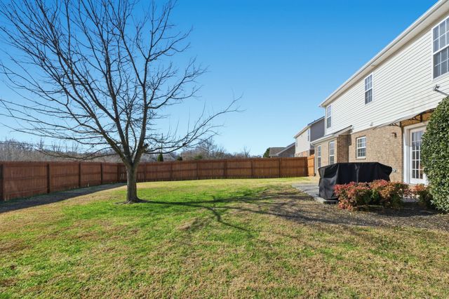 1001 Daniel Ln, Spring Hill, TN 37174