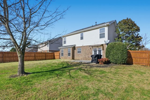 1001 Daniel Ln, Spring Hill, TN 37174