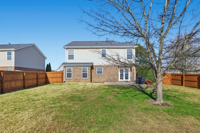1001 Daniel Ln, Spring Hill, TN 37174