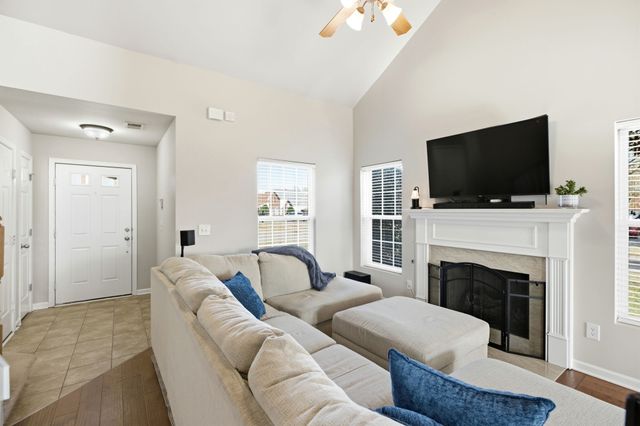 1001 Daniel Ln, Spring Hill, TN 37174