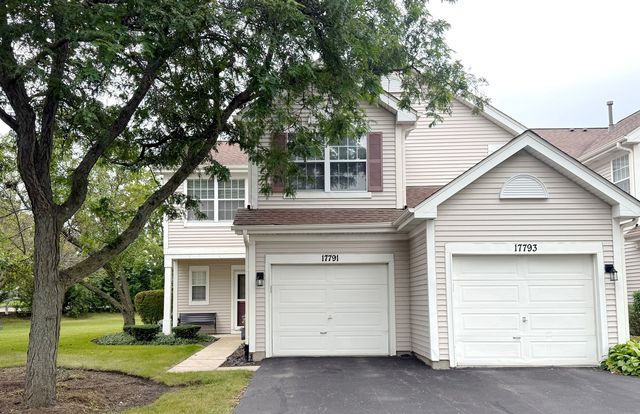17791 W Salisbury Drive, Gurnee, IL 60031