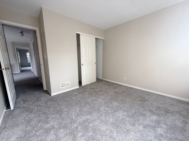 17791 W Salisbury Drive, Gurnee, IL 60031