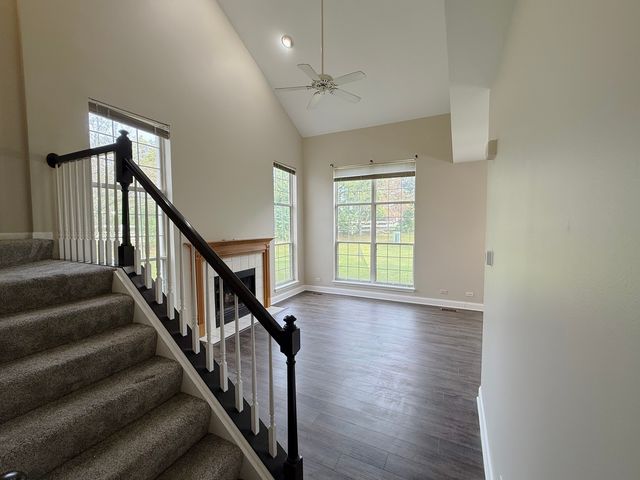 17791 W Salisbury Drive, Gurnee, IL 60031