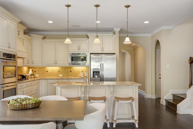 2013 Heflin Ln, Franklin, TN 37069