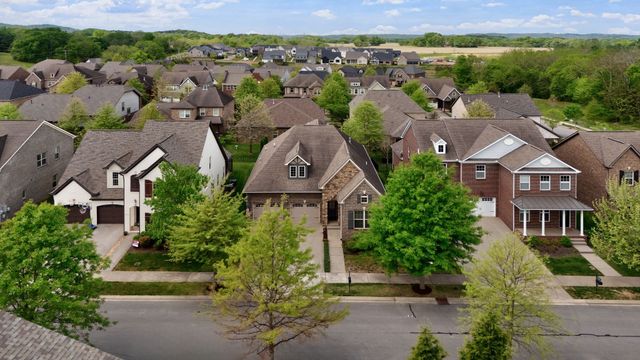 2013 Heflin Ln, Franklin, TN 37069