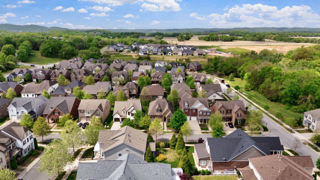 2013 Heflin Ln, Franklin, TN 37069