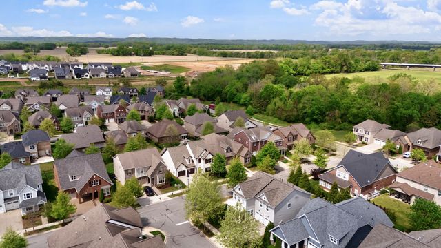 2013 Heflin Ln, Franklin, TN 37069