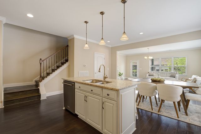 2013 Heflin Ln, Franklin, TN 37069