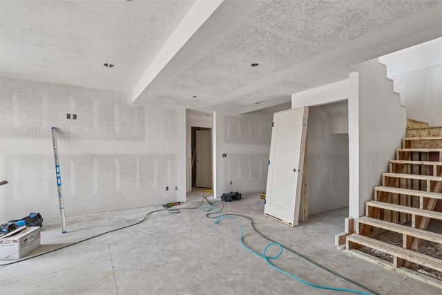 4189 Westgate Parkway, Clive, IA 50325