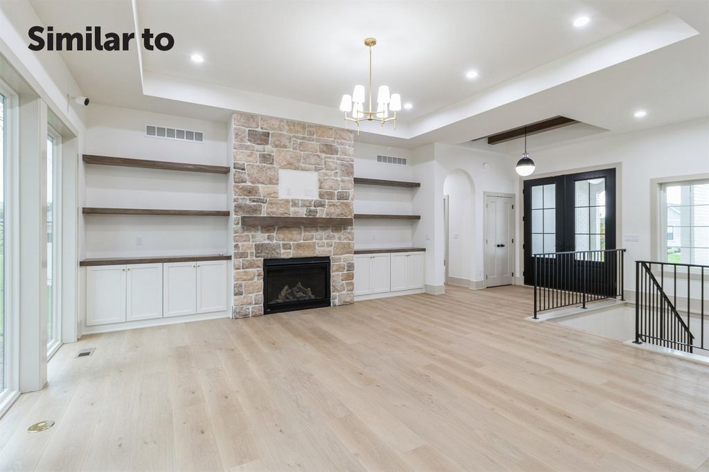 4189 Westgate Parkway, Clive, IA 50325